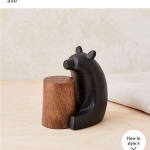 West elm Bear Salt & Pepper Shaker ( Set of 2)